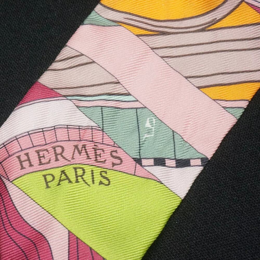 Hermes 100% Silk Twilly Astrologie Nouvelle in Rose Framboise (pink) & Pistache - Picture 5 of 12